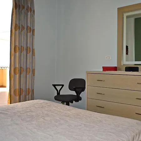 Sea View Penthouse アパート Sarandë