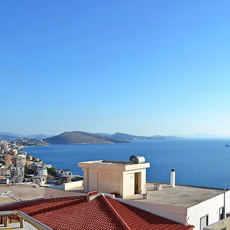 Sea View Penthouse アパート Sarandë